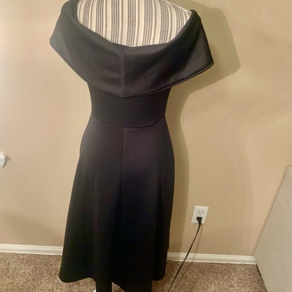 Boohoo Midi Dress Sz 6 Black Gown Off the Shoulder Hi-Low Heavy Sleeveless - Picture 4 of 14